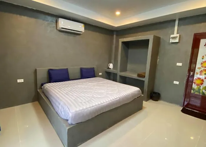 บ้านพัก อยู่สุขรีสอร์ทสวนผึ้ง *